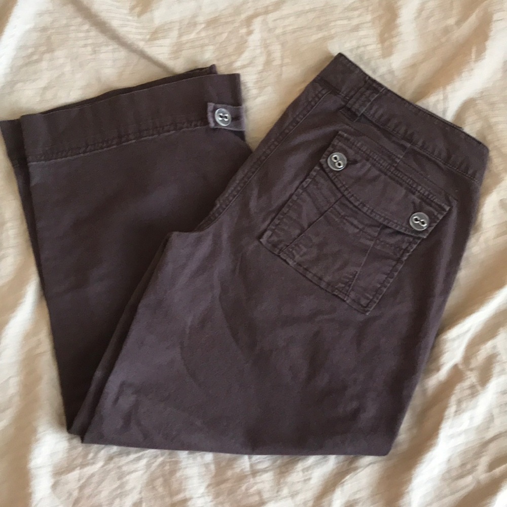 Candies brand brown capris - Picture 1 of 3